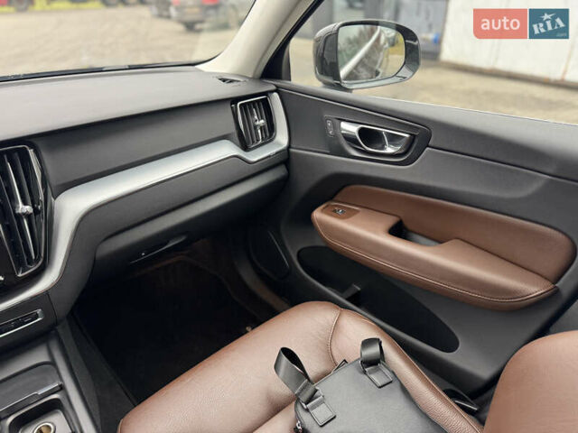 Черный Вольво ХС60, объемом двигателя 1.97 л и пробегом 100 тыс. км за 22500 $, фото 19 на Automoto.ua