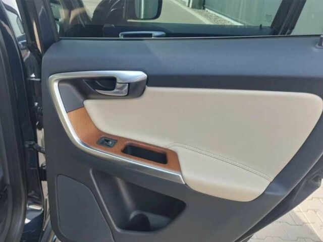 Черный Вольво ХС60, объемом двигателя 2 л и пробегом 87 тыс. км за 11600 $, фото 4 на Automoto.ua