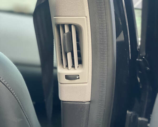 Чорний Вольво ХС60, об'ємом двигуна 2 л та пробігом 282 тис. км за 12900 $, фото 27 на Automoto.ua