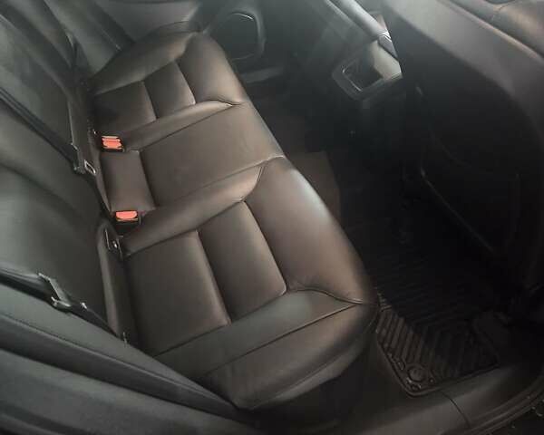 Чорний Вольво ХС60, об'ємом двигуна 1.97 л та пробігом 267 тис. км за 26000 $, фото 12 на Automoto.ua