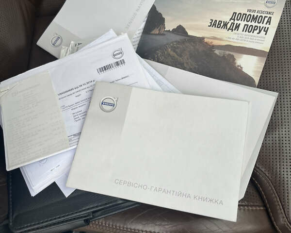 Вольво ХС60 2017 в Виннице на Automoto.ua Черный Вольво ХС60, объемом двигателя 1.97 л и пробегом 199 тыс. км за 27900 $, фото 23 на Automoto.ua