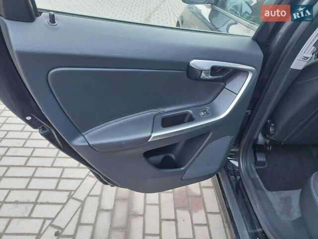 Чорний Вольво ХС60, об'ємом двигуна 2 л та пробігом 240 тис. км за 18500 $, фото 13 на Automoto.ua