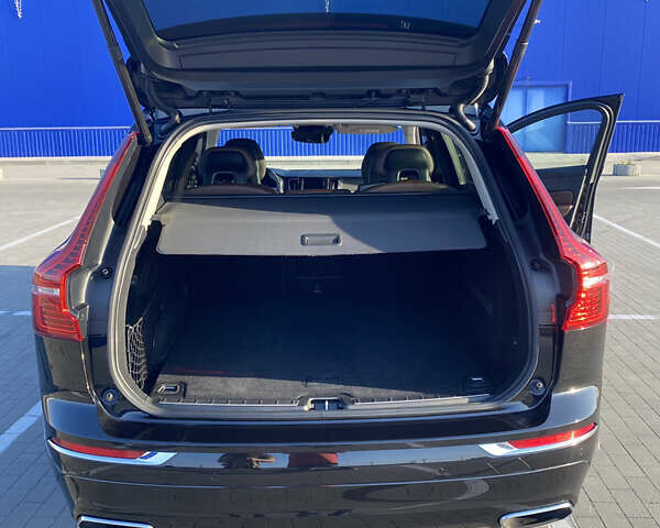 Вольво ХС60 2017 в Виннице на Automoto.ua Черный Вольво ХС60, объемом двигателя 1.97 л и пробегом 199 тыс. км за 27900 $, фото 14 на Automoto.ua