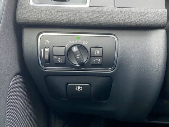 Чорний Вольво ХС60, об'ємом двигуна 2 л та пробігом 282 тис. км за 12900 $, фото 17 на Automoto.ua