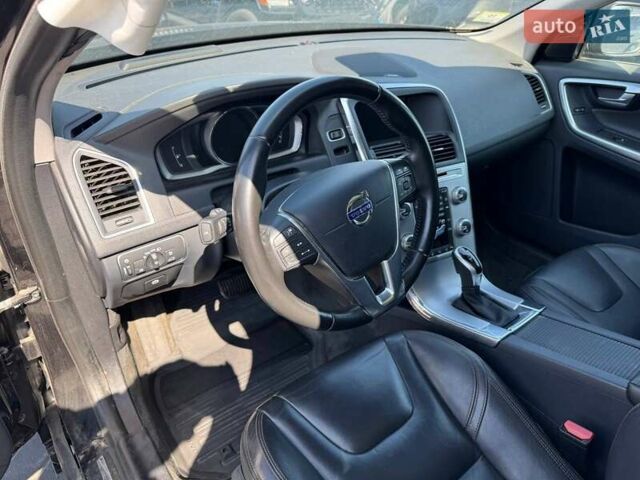 Черный Вольво ХС60, объемом двигателя 2 л и пробегом 235 тыс. км за 11300 $, фото 11 на Automoto.ua