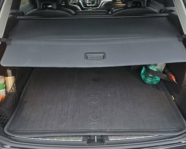 Чорний Вольво ХС60, об'ємом двигуна 1.97 л та пробігом 267 тис. км за 26000 $, фото 39 на Automoto.ua