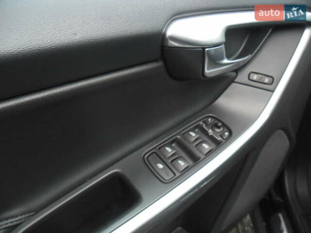 Черный Вольво ХС60, объемом двигателя 2.4 л и пробегом 204 тыс. км за 25000 $, фото 22 на Automoto.ua