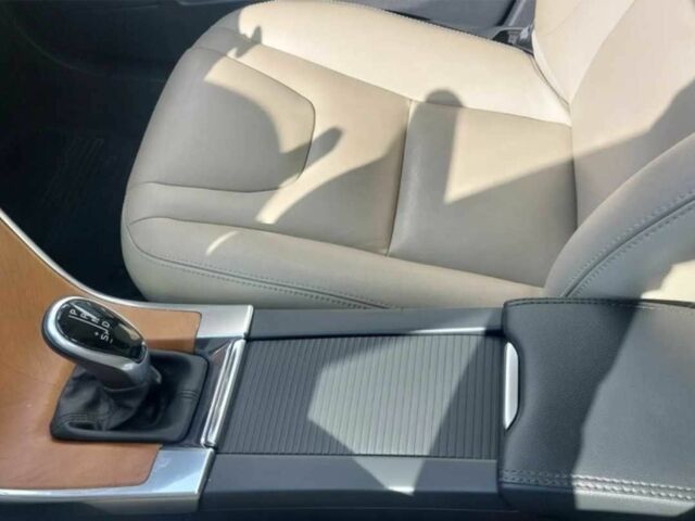 Черный Вольво ХС60, объемом двигателя 2 л и пробегом 87 тыс. км за 11600 $, фото 11 на Automoto.ua