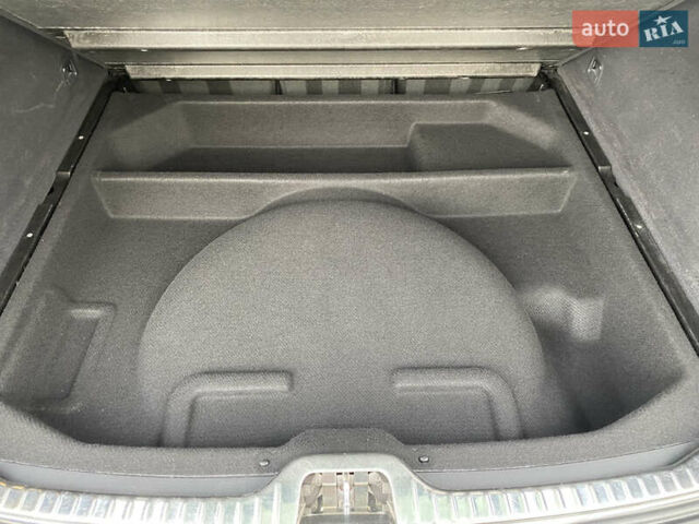 Чорний Вольво ХС60, об'ємом двигуна 2 л та пробігом 282 тис. км за 12900 $, фото 31 на Automoto.ua