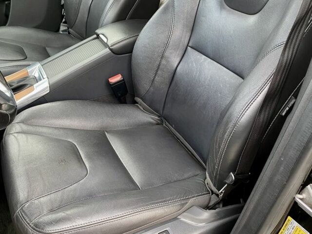 Чорний Вольво ХС60, об'ємом двигуна 2 л та пробігом 282 тис. км за 12900 $, фото 11 на Automoto.ua