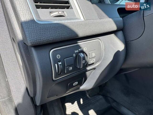 Черный Вольво ХС60, объемом двигателя 2 л и пробегом 235 тыс. км за 11300 $, фото 10 на Automoto.ua