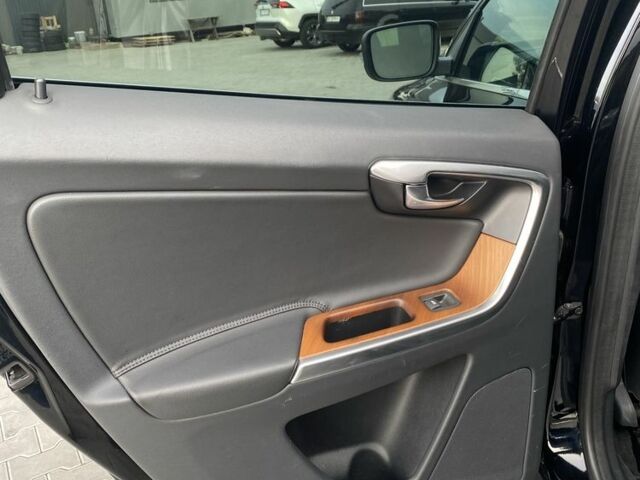 Чорний Вольво ХС60, об'ємом двигуна 2 л та пробігом 282 тис. км за 12900 $, фото 19 на Automoto.ua