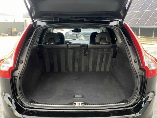 Чорний Вольво ХС60, об'ємом двигуна 2 л та пробігом 282 тис. км за 12900 $, фото 20 на Automoto.ua