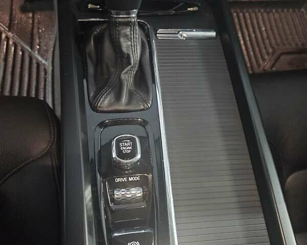 Чорний Вольво ХС60, об'ємом двигуна 1.97 л та пробігом 267 тис. км за 26000 $, фото 21 на Automoto.ua