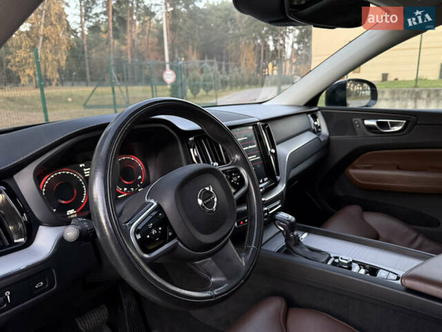 Черный Вольво ХС60, объемом двигателя 2 л и пробегом 178 тыс. км за 23900 $, фото 3 на Automoto.ua