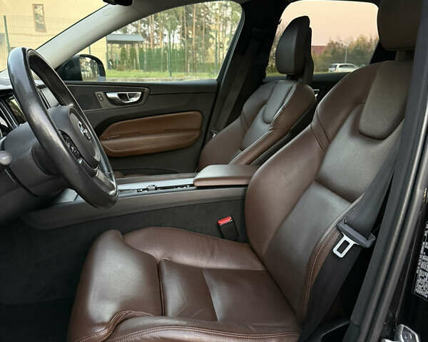 Черный Вольво ХС60, объемом двигателя 2 л и пробегом 178 тыс. км за 23900 $, фото 10 на Automoto.ua