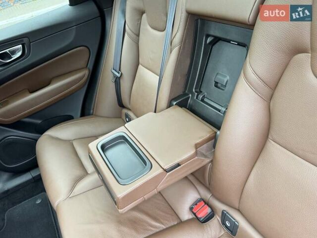 Черный Вольво ХС60, объемом двигателя 2 л и пробегом 82 тыс. км за 26999 $, фото 44 на Automoto.ua