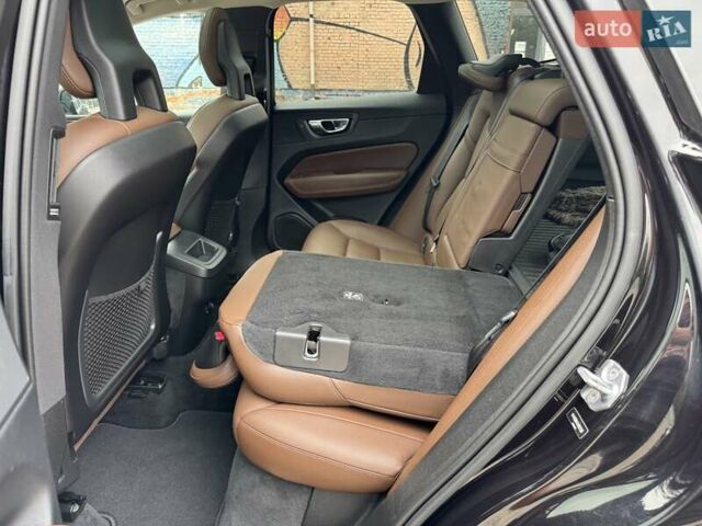 Черный Вольво ХС60, объемом двигателя 2 л и пробегом 82 тыс. км за 26999 $, фото 46 на Automoto.ua