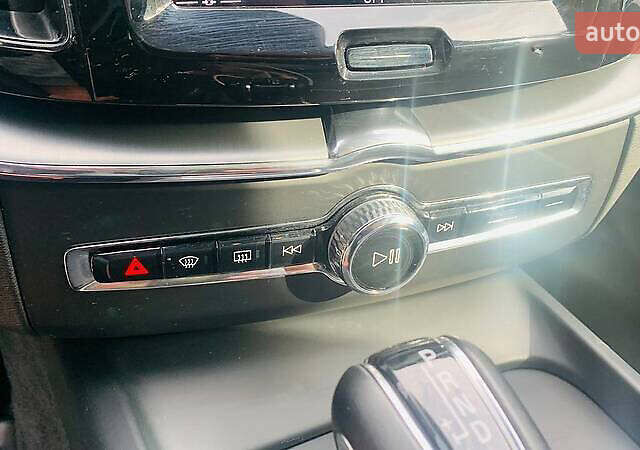 Чорний Вольво ХС60, об'ємом двигуна 1.97 л та пробігом 60 тис. км за 23000 $, фото 13 на Automoto.ua