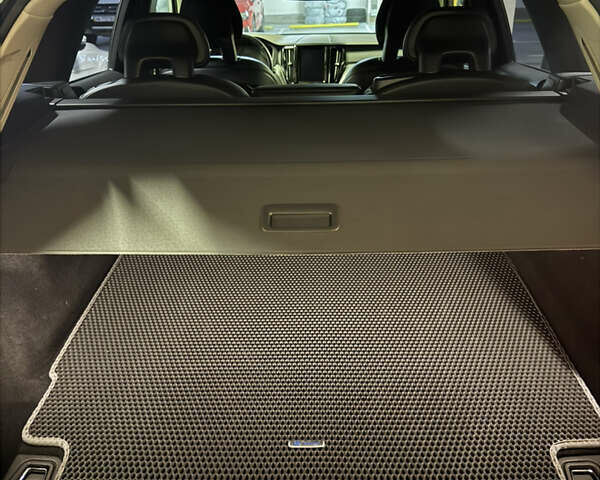 Чорний Вольво ХС60, об'ємом двигуна 1.97 л та пробігом 150 тис. км за 27500 $, фото 13 на Automoto.ua