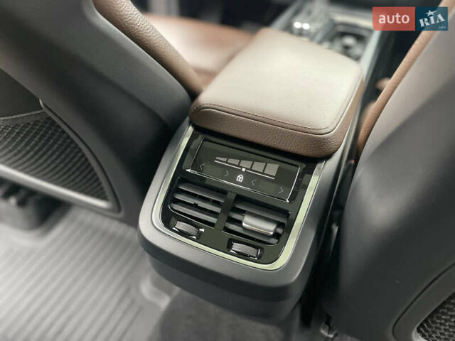 Черный Вольво ХС60, объемом двигателя 2 л и пробегом 172 тыс. км за 27999 $, фото 22 на Automoto.ua