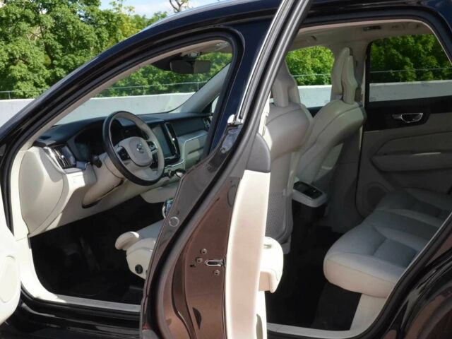 Черный Вольво ХС60, объемом двигателя 2 л и пробегом 87 тыс. км за 16000 $, фото 21 на Automoto.ua