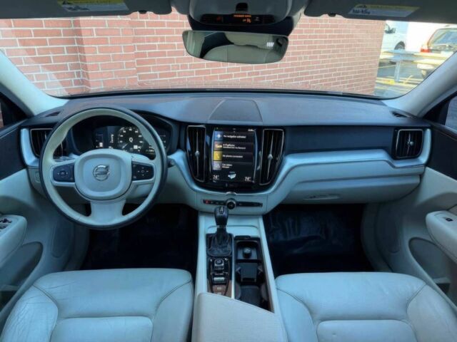 Чорний Вольво ХС60, об'ємом двигуна 2 л та пробігом 42 тис. км за 8900 $, фото 9 на Automoto.ua