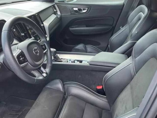 Чорний Вольво ХС60, об'ємом двигуна 2 л та пробігом 61 тис. км за 14000 $, фото 5 на Automoto.ua