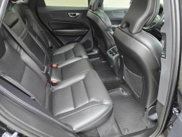 Чорний Вольво ХС60, об'ємом двигуна 2 л та пробігом 37 тис. км за 13400 $, фото 13 на Automoto.ua