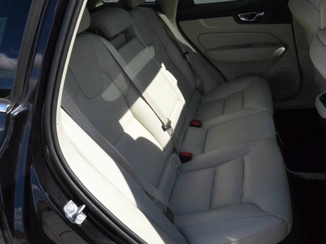 Черный Вольво ХС60, объемом двигателя 2 л и пробегом 87 тыс. км за 16000 $, фото 15 на Automoto.ua