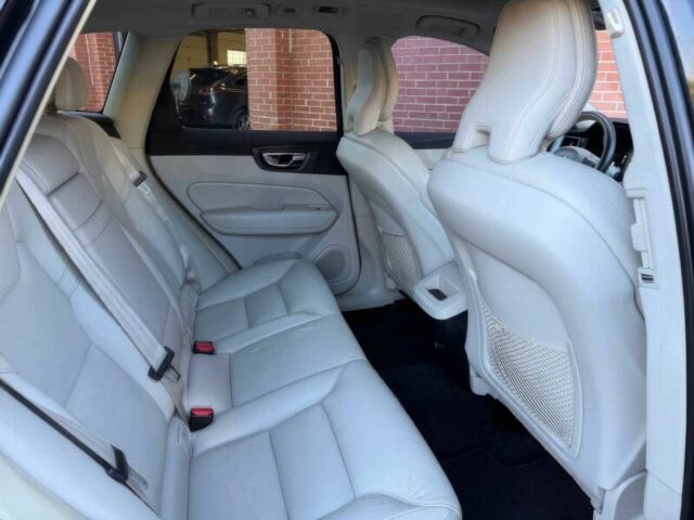 Чорний Вольво ХС60, об'ємом двигуна 2 л та пробігом 42 тис. км за 8900 $, фото 11 на Automoto.ua