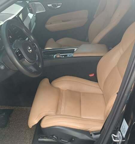 Чорний Вольво ХС60, об'ємом двигуна 1.97 л та пробігом 200 тис. км за 32000 $, фото 24 на Automoto.ua