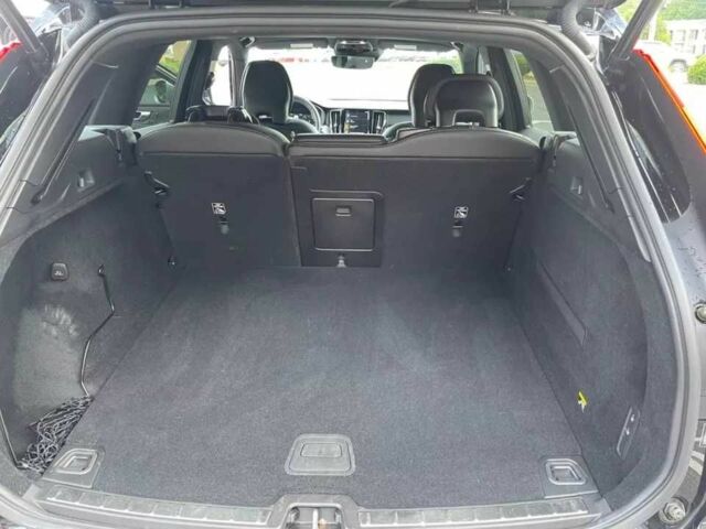 Чорний Вольво ХС60, об'ємом двигуна 2 л та пробігом 61 тис. км за 14000 $, фото 10 на Automoto.ua