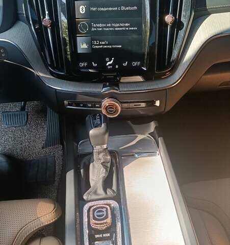 Чорний Вольво ХС60, об'ємом двигуна 1.97 л та пробігом 200 тис. км за 32000 $, фото 27 на Automoto.ua