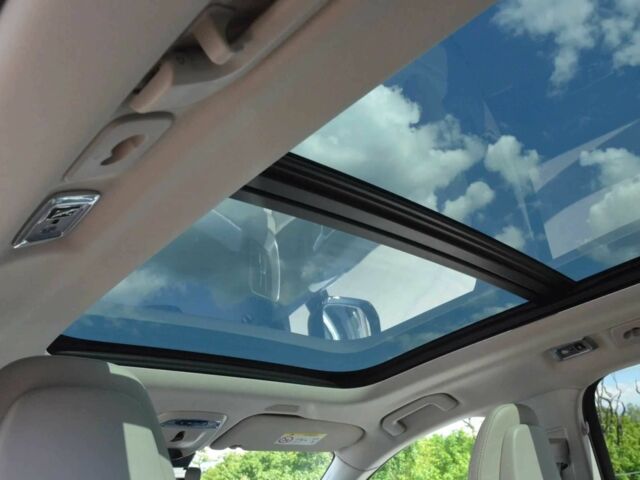 Черный Вольво ХС60, объемом двигателя 2 л и пробегом 87 тыс. км за 16000 $, фото 9 на Automoto.ua