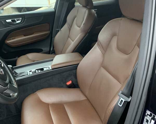 Черный Вольво ХС60, объемом двигателя 1.97 л и пробегом 78 тыс. км за 30000 $, фото 38 на Automoto.ua