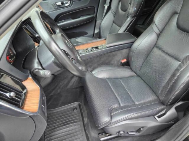 Чорний Вольво ХС60, об'ємом двигуна 2 л та пробігом 37 тис. км за 13400 $, фото 9 на Automoto.ua