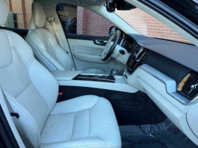 Чорний Вольво ХС60, об'ємом двигуна 2 л та пробігом 42 тис. км за 8900 $, фото 10 на Automoto.ua