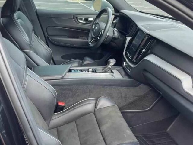 Чорний Вольво ХС60, об'ємом двигуна 2 л та пробігом 61 тис. км за 14000 $, фото 9 на Automoto.ua