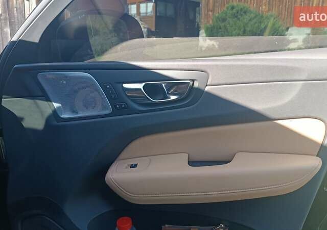 Чорний Вольво ХС60, об'ємом двигуна 1.97 л та пробігом 200 тис. км за 32000 $, фото 20 на Automoto.ua