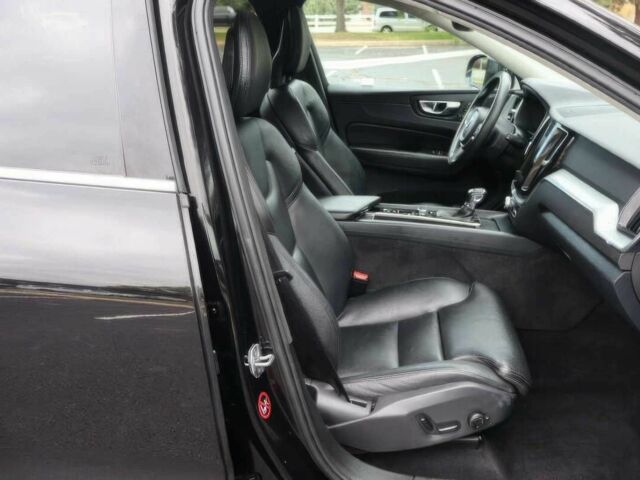 Вольво ХС60 2019 в Киеве на Automoto.ua Черный Вольво ХС60, объемом двигателя 2 л и пробегом 45 тыс. км за 6500 $, фото 9 на Automoto.ua