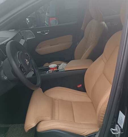 Чорний Вольво ХС60, об'ємом двигуна 1.97 л та пробігом 200 тис. км за 32000 $, фото 18 на Automoto.ua