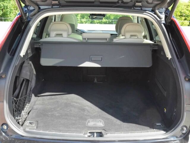 Черный Вольво ХС60, объемом двигателя 2 л и пробегом 87 тыс. км за 16000 $, фото 7 на Automoto.ua