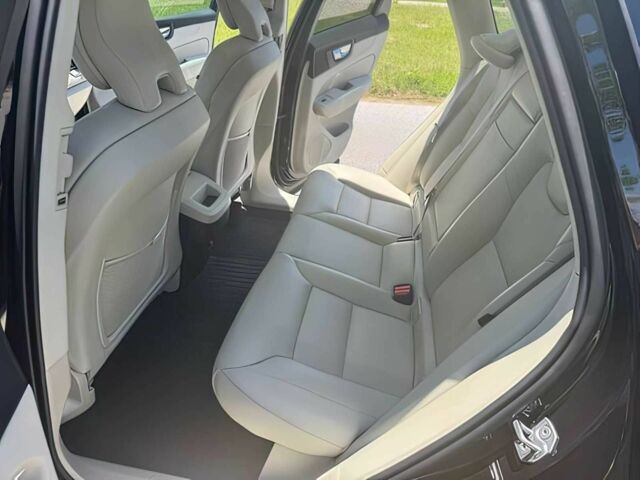 Черный Вольво ХС60, объемом двигателя 2 л и пробегом 39 тыс. км за 12800 $, фото 13 на Automoto.ua