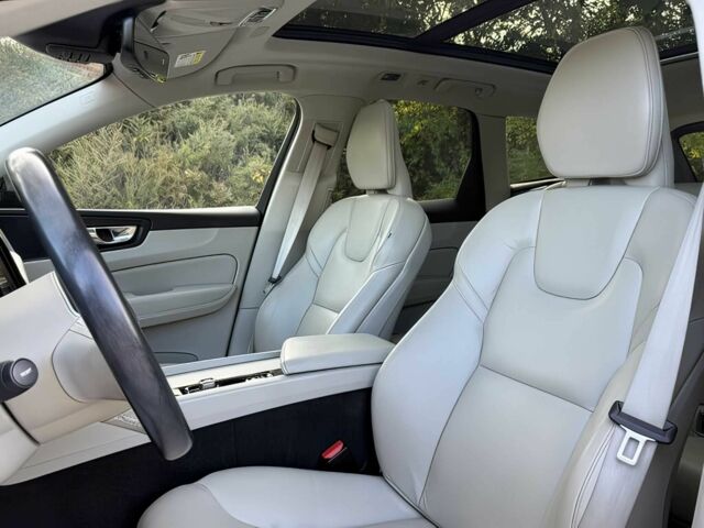 Черный Вольво ХС60, объемом двигателя 2 л и пробегом 30 тыс. км за 9900 $, фото 8 на Automoto.ua