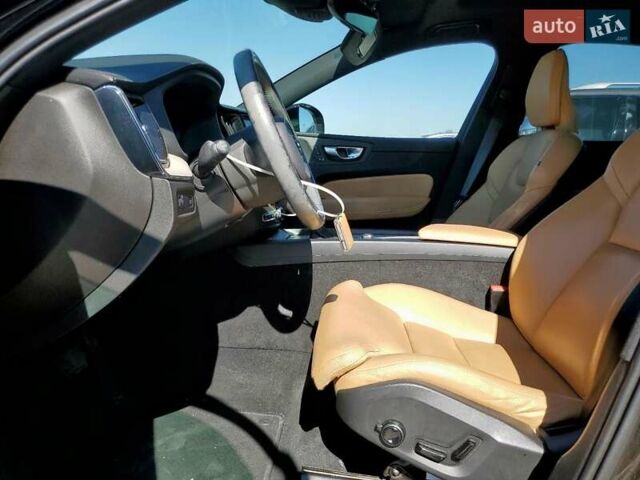 Черный Вольво ХС60, объемом двигателя 2 л и пробегом 130 тыс. км за 10200 $, фото 6 на Automoto.ua