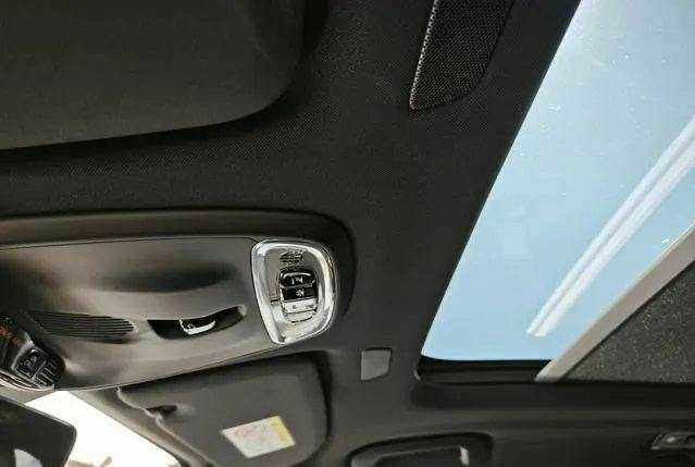 Черный Вольво ХС60, объемом двигателя 0 л и пробегом 78 тыс. км за 43000 $, фото 17 на Automoto.ua