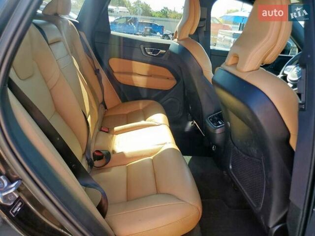 Вольво ХС60 2020 в Черкассах на Automoto.ua Черный Вольво ХС60, объемом двигателя 2 л и пробегом 130 тыс. км за 10200 $, фото 10 на Automoto.ua