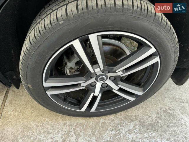 Чорний Вольво ХС60, об'ємом двигуна 1.97 л та пробігом 73 тис. км за 39000 $, фото 8 на Automoto.ua