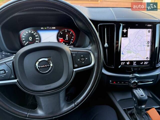 Чорний Вольво ХС60, об'ємом двигуна 2 л та пробігом 244 тис. км за 29700 $, фото 18 на Automoto.ua